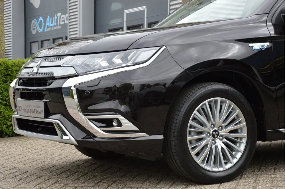 Mitsubishi Outlander 2.4 PHEV Instyle LED | CAMERA | CAR PLA uit 2019, foto 6