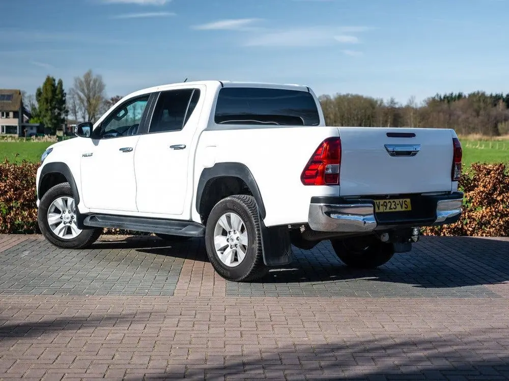 Toyota Hilux 2.4 D-4D-F Double Cab Professional Automaa uit 2019, foto 14