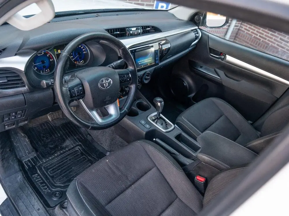 Toyota Hilux 2.4 D-4D-F Double Cab Professional Automaa uit 2019, foto 6