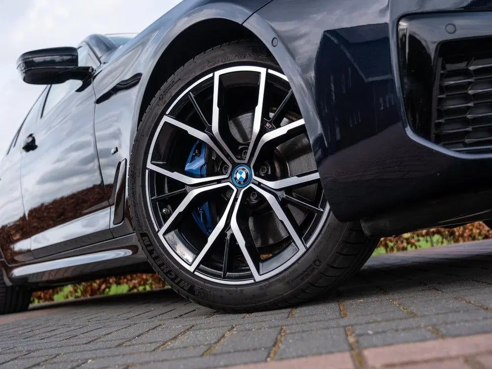 BMW 5-serie Touring 530e xDrive Business Edition Plus uit 2022, foto 12