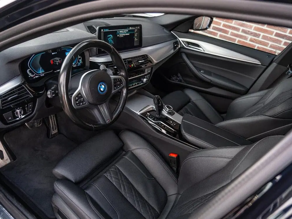 BMW 5-serie Touring 530e xDrive Business Edition Plus uit 2022, foto 7