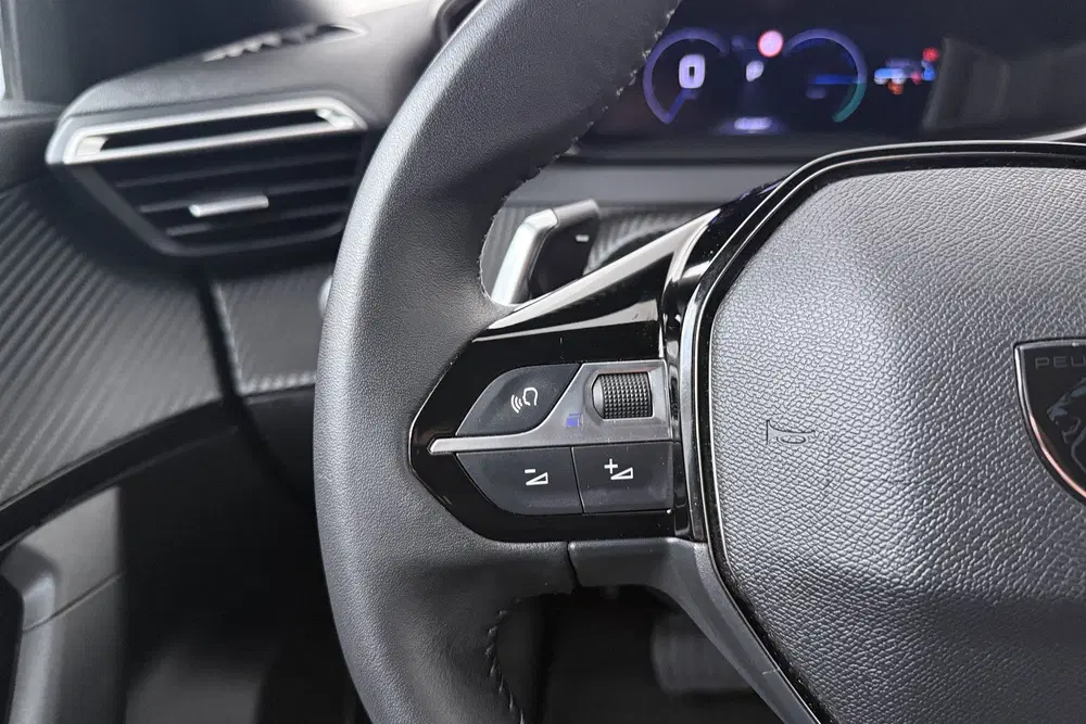Peugeot 2008 158 PK Aut. Hybrid Allure Half-Leder Clima uit 2025, foto 15