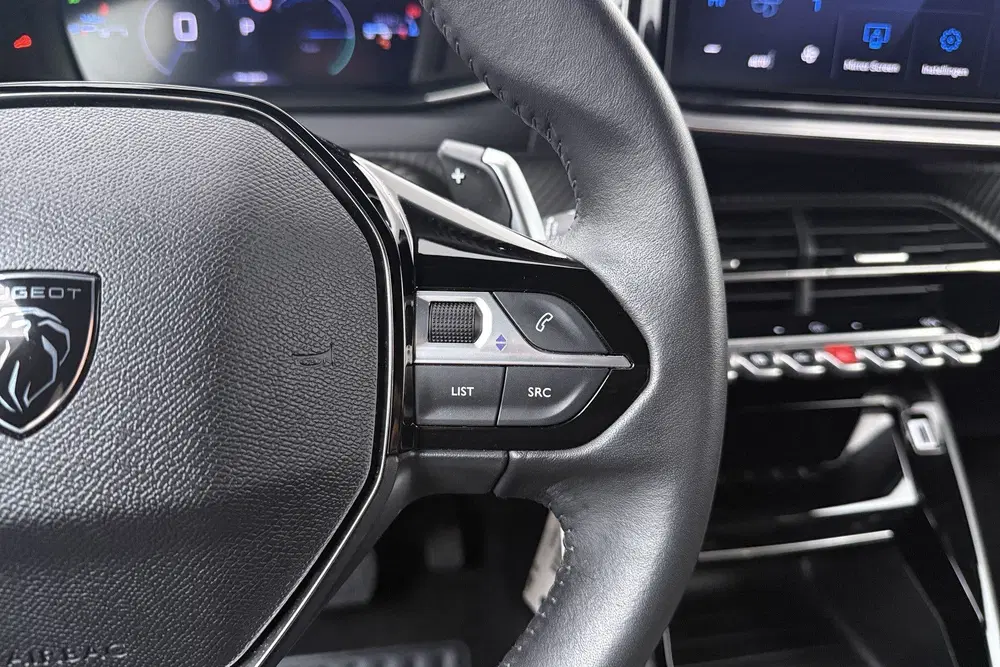 Peugeot 2008 158 PK Aut. Hybrid Allure Half-Leder Clima uit 2025, foto 16