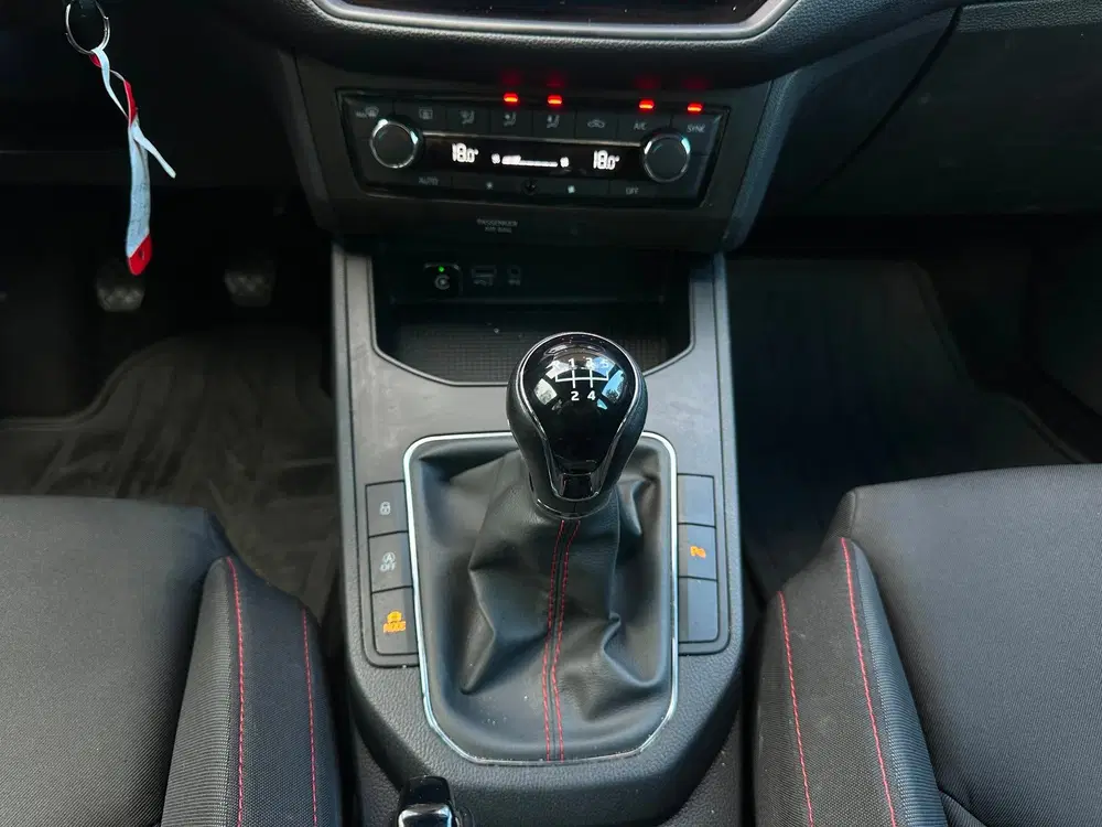 SEAT Ibiza 1.0 TSI FR Business uit 2020, foto 16