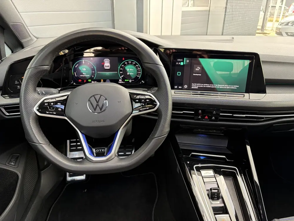 Volkswagen Golf 1.4 eHybrid GTE | Pano | Camera | Keyless | uit 2024, foto 12