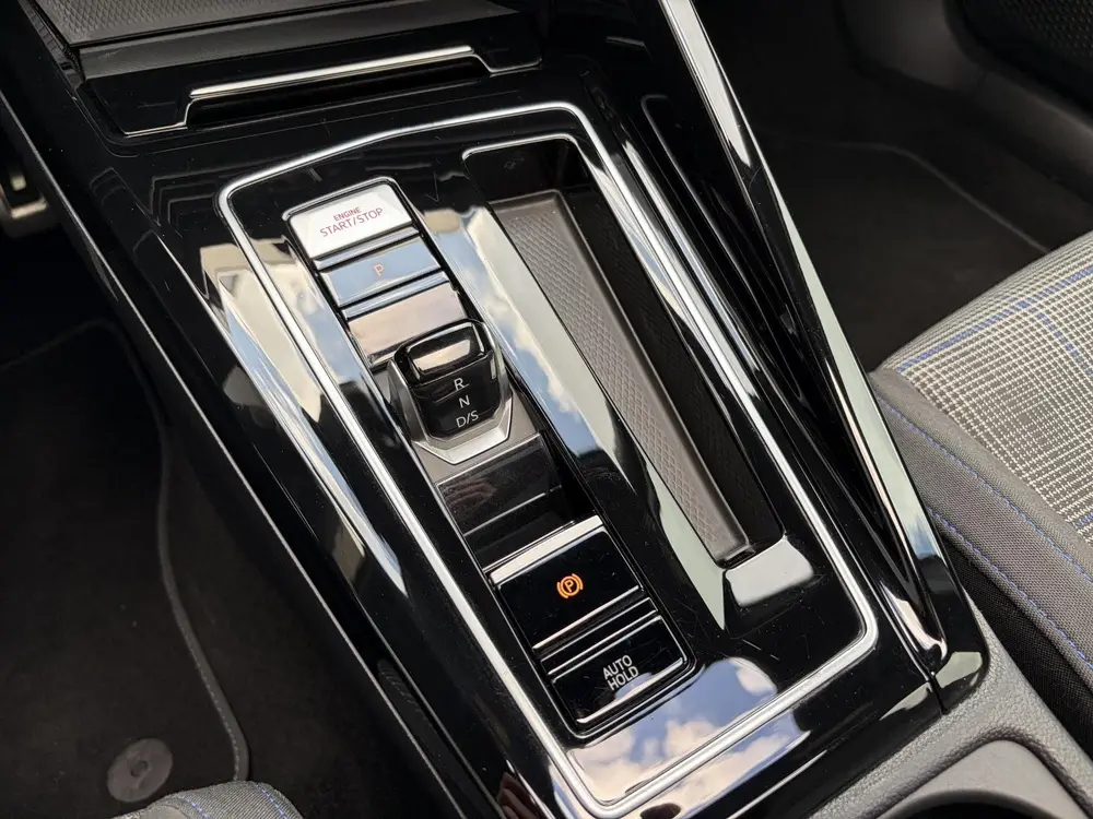 Volkswagen Golf 1.4 eHybrid GTE | Pano | Camera | Keyless | uit 2024, foto 20