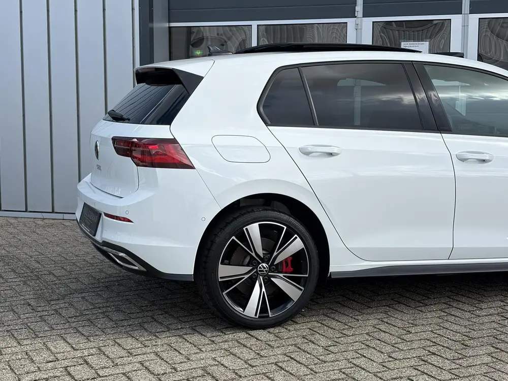 Volkswagen Golf 1.4 eHybrid GTE | Pano | Camera | Keyless | uit 2024, foto 8