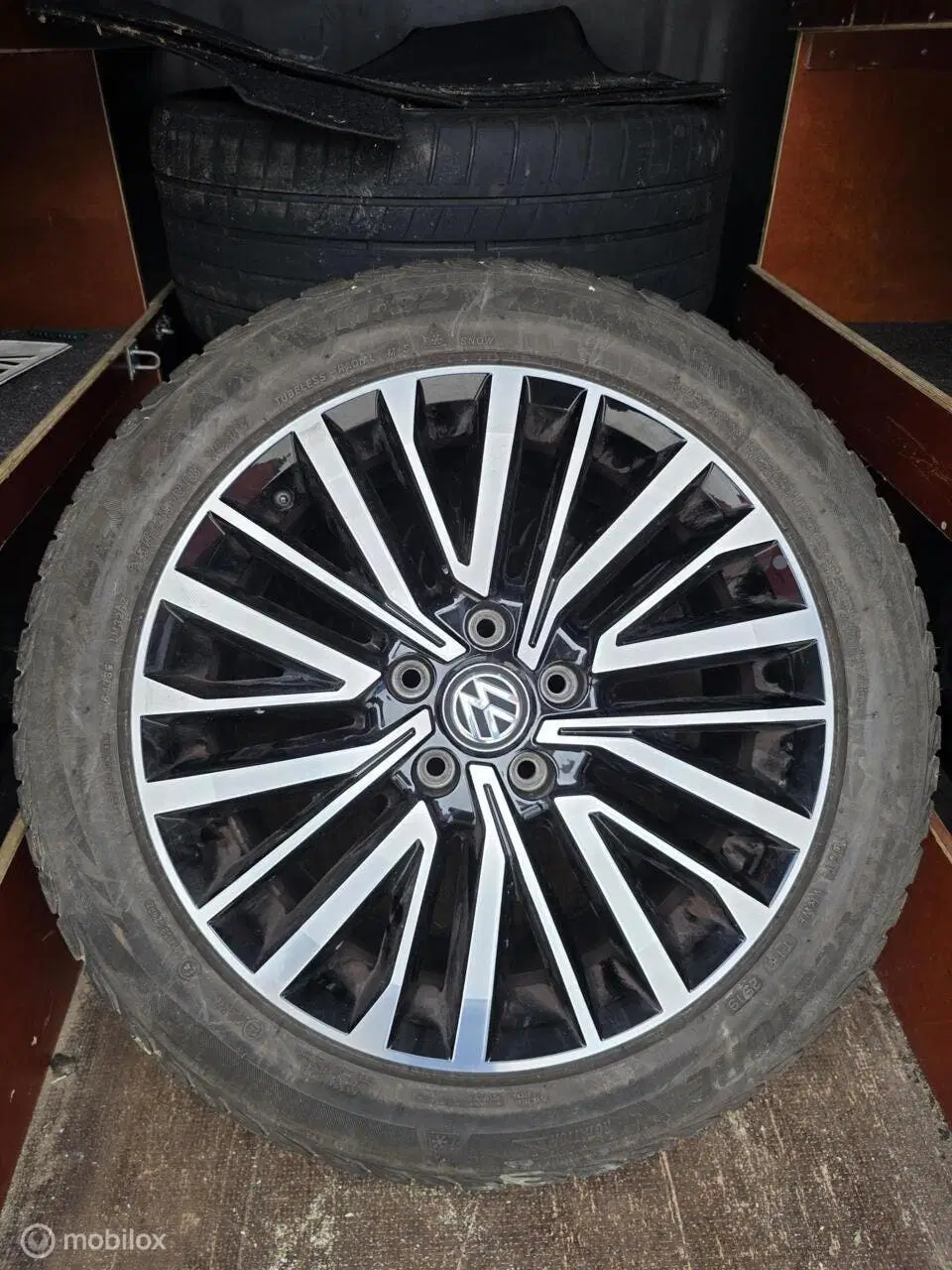 Volkswagen Transporter 2.0 TDI L2H1 30 DC Bulli uit 2020, foto 8