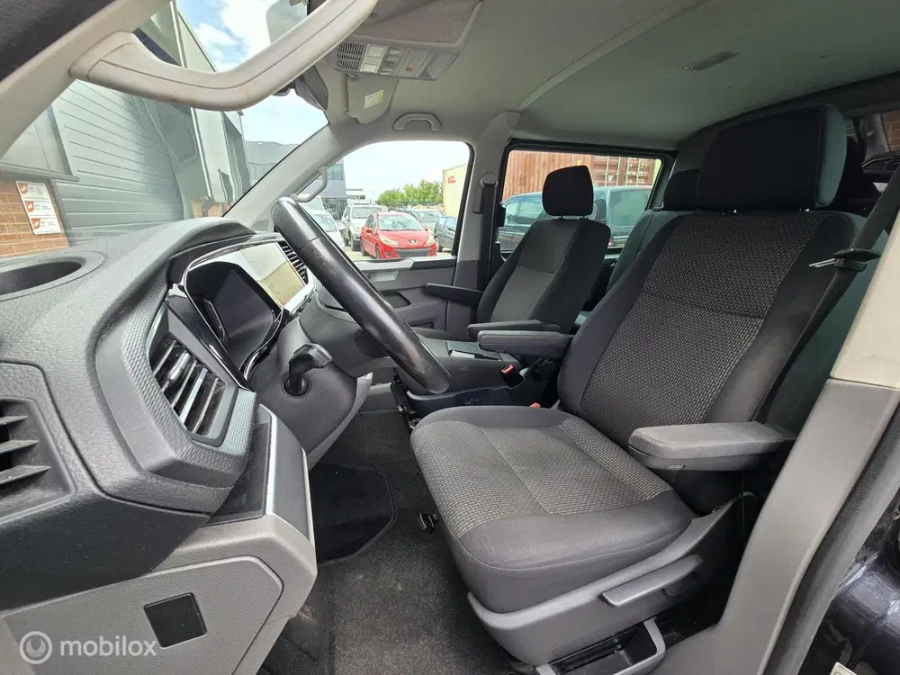 Volkswagen Transporter 2.0 TDI L2H1 30 DC Bulli uit 2020, foto 9