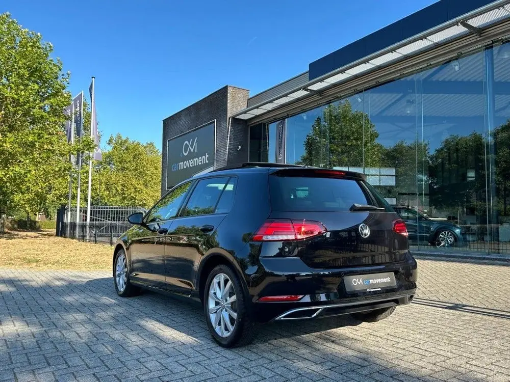 Volkswagen Golf 1.5 TSI Highline Aut. I Pano I Navi I Stoelv uit 2019, foto 3