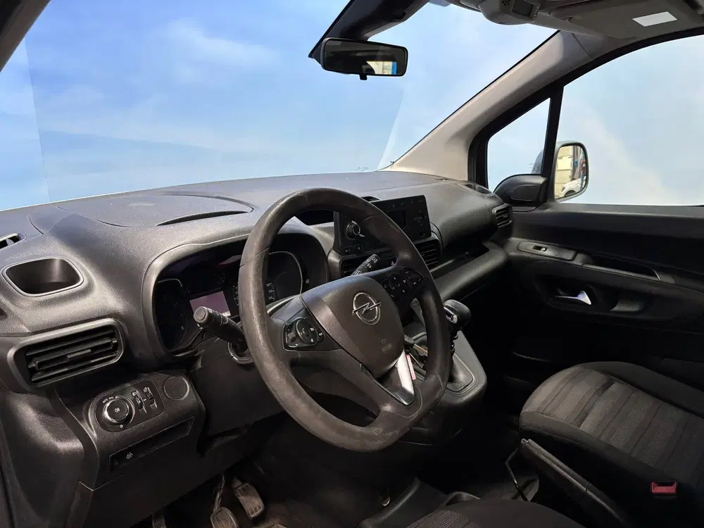 Opel Combo Life Turbo Edition uit 2019, foto 16