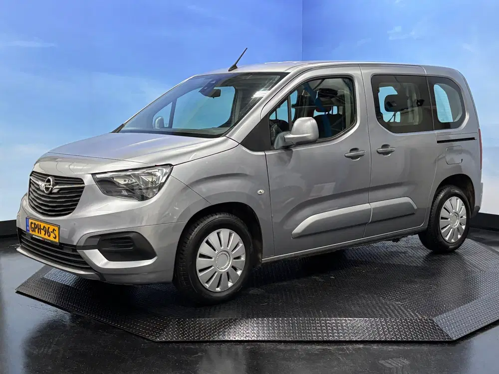 Opel Combo Life Turbo Edition uit 2019, foto 3