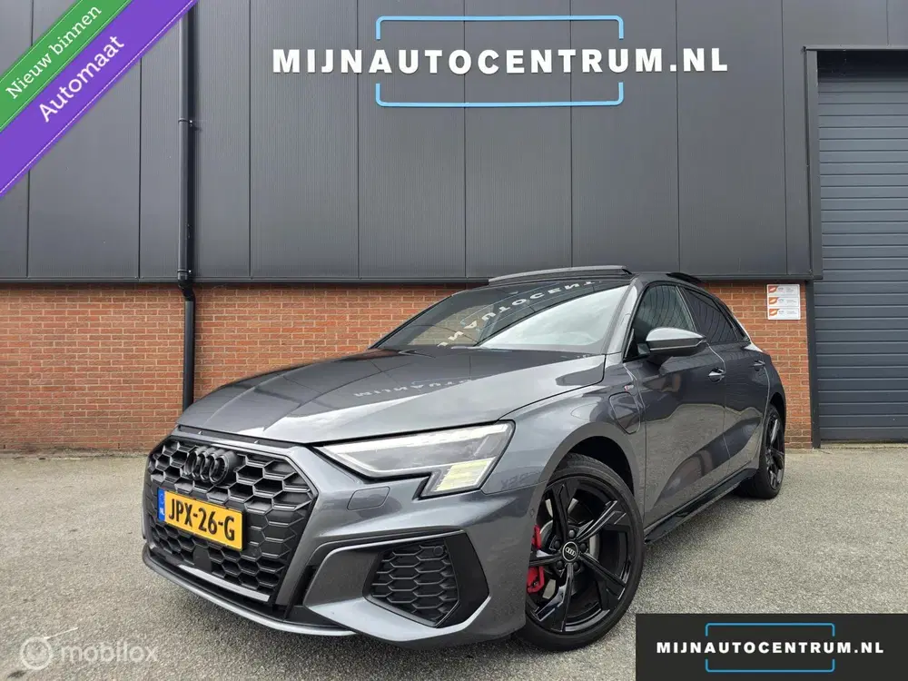 Audi A3 45 TFSI e S edition Competition BOMVOL uit 2022