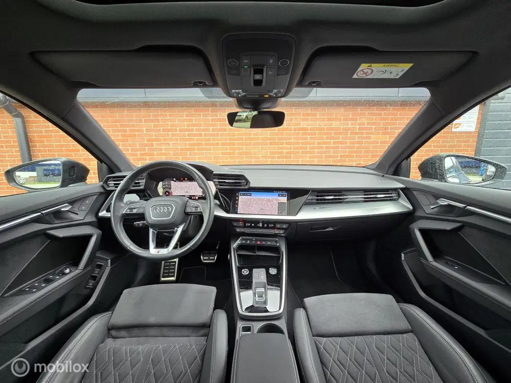 Audi A3 45 TFSI e S edition Competition BOMVOL uit 2022, foto 11