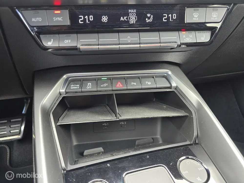 Audi A3 45 TFSI e S edition Competition BOMVOL uit 2022, foto 17