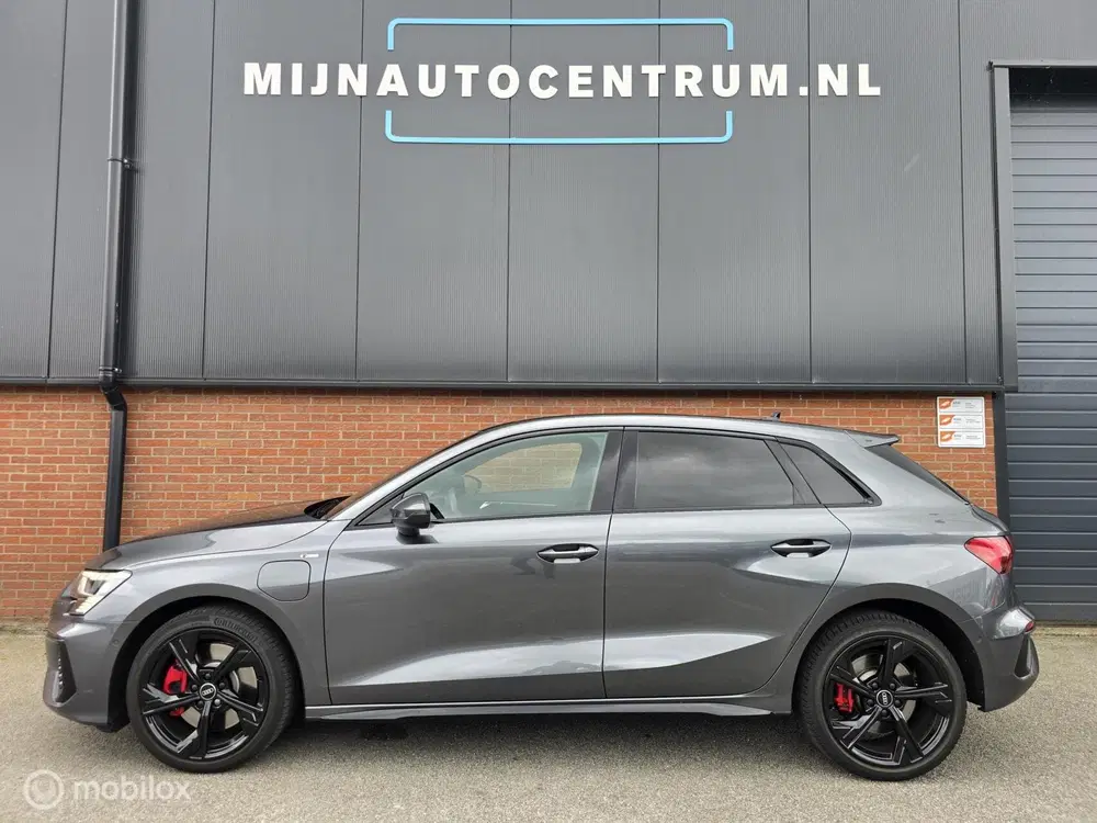 Audi A3 45 TFSI e S edition Competition BOMVOL uit 2022, foto 4