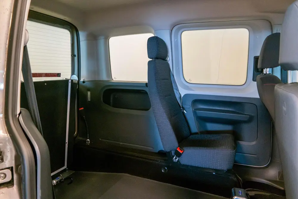 Volkswagen Caddy L1 Rolstoelauto Automaat 3+1 uit 2019, foto 3