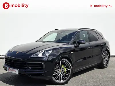 Porsche Cayenne 3.0 E-Hybrid Sport Chrono Panoramadak Deal uit 2020