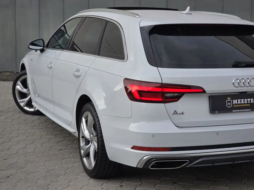 Audi A4 40 TFSI S line uit 2019, foto 11