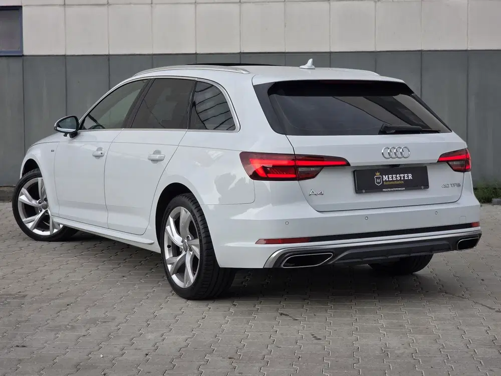 Audi A4 40 TFSI S line uit 2019, foto 12