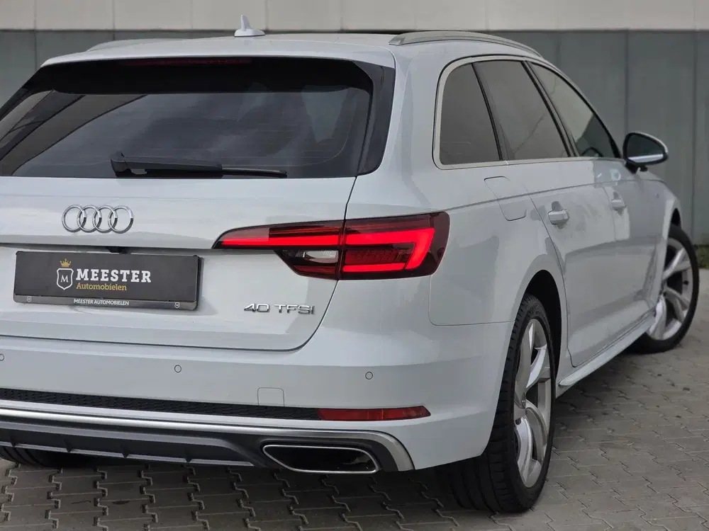 Audi A4 40 TFSI S line uit 2019, foto 15