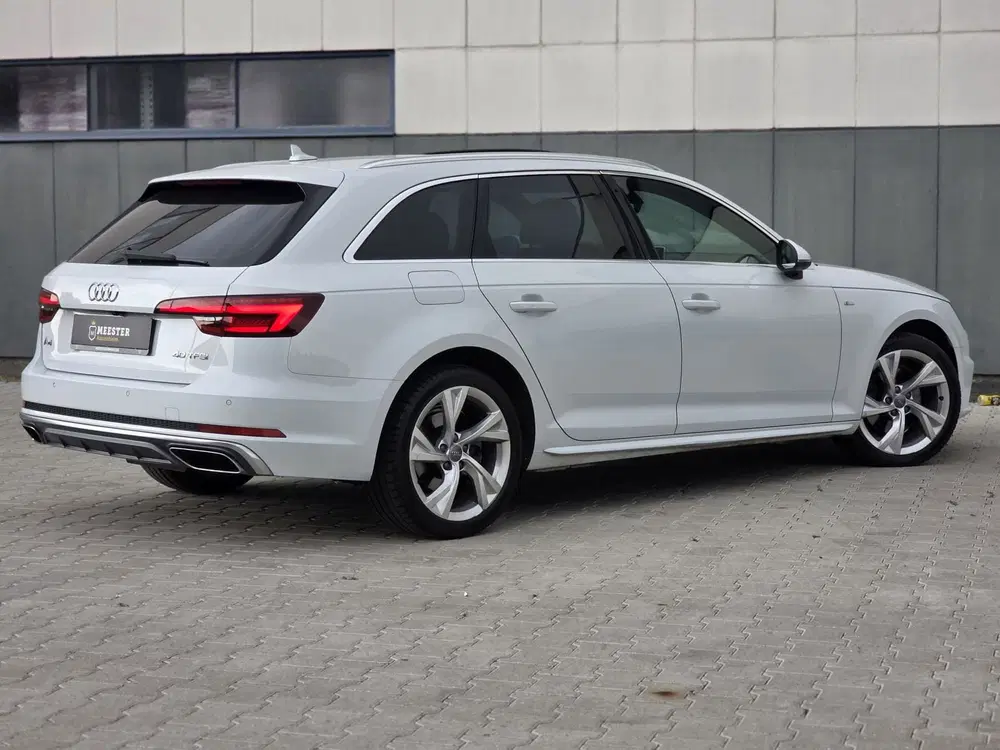 Audi A4 40 TFSI S line uit 2019, foto 16
