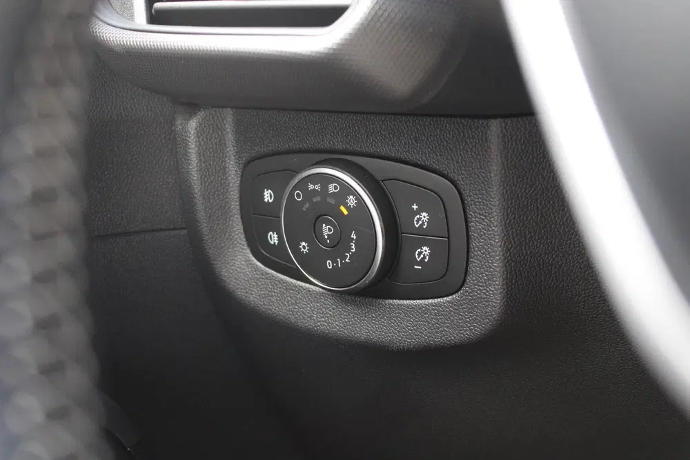Ford Transit Courier Limited 44 kWh uit 2025, foto 13