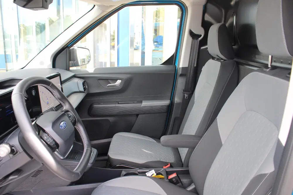 Ford Transit Courier Limited 44 kWh uit 2025, foto 8