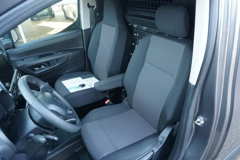 Citroën Berlingo 1.5 BlueHDI 102PK Club Trekhaak uit 2022, foto 6