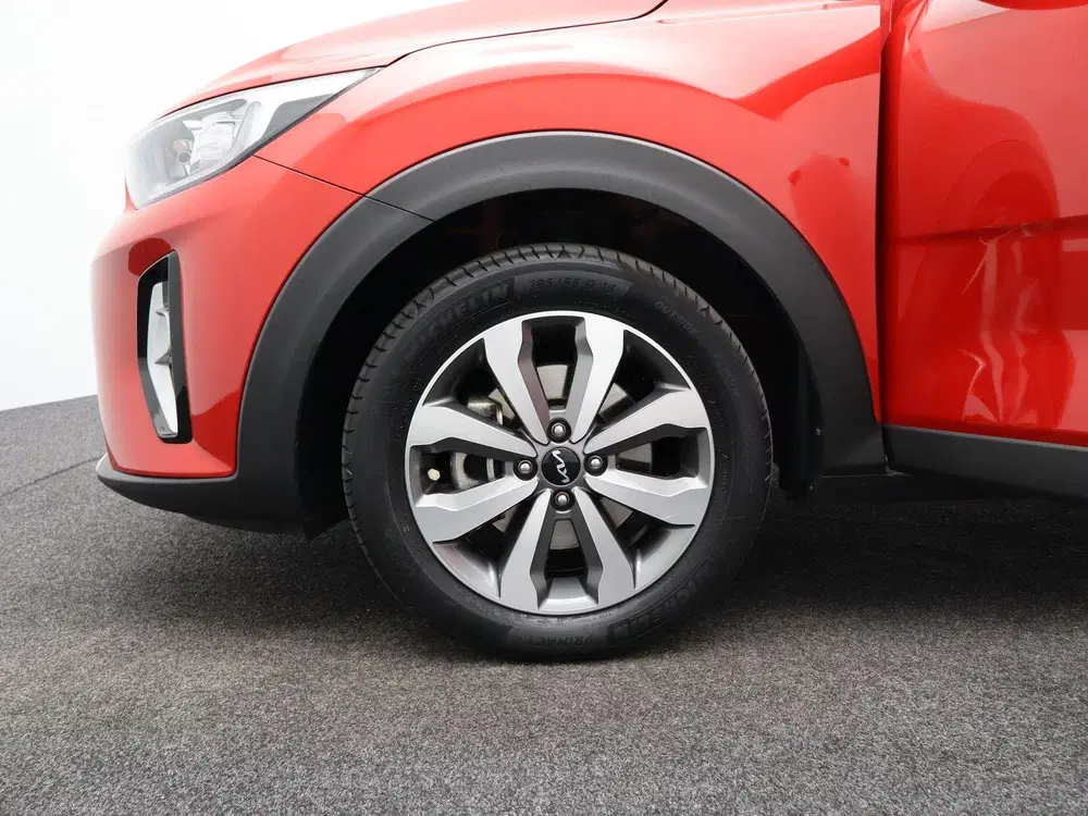 Kia Stonic 1.0 T-GDi MHEV DynamicPlusLine uit 2022, foto 15
