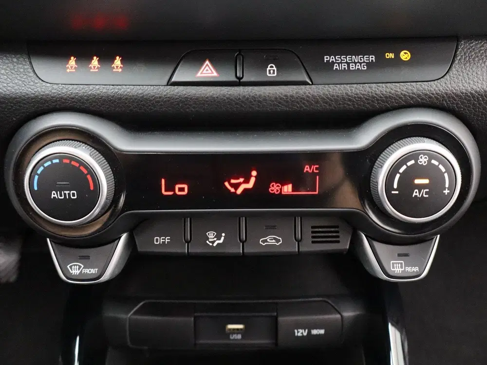 Kia Stonic 1.0 T-GDi MHEV DynamicPlusLine uit 2022, foto 19