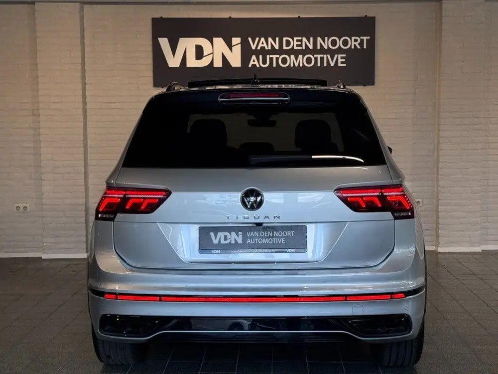 Volkswagen Tiguan 1.5 TSI R-Line Business Black Style Pano T uit 2023, foto 10