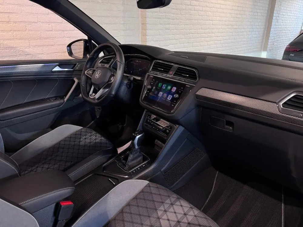 Volkswagen Tiguan 1.5 TSI R-Line Business Black Style Pano T uit 2023, foto 2