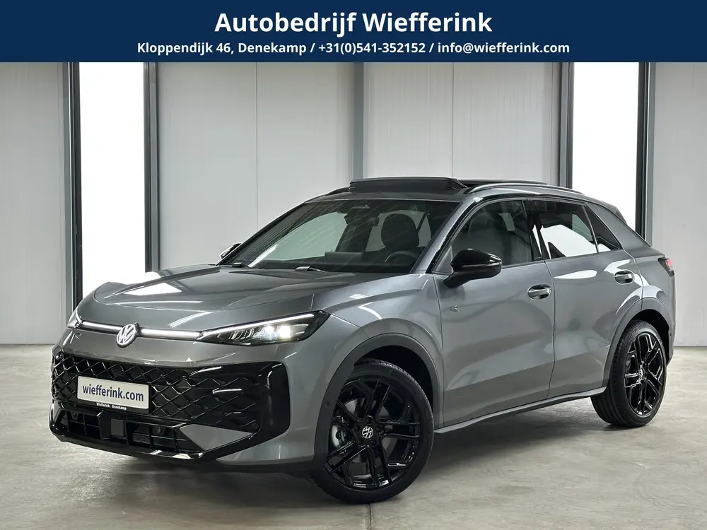 Volkswagen T-Roc 1.5 eTsi R-Line First Edition | H&K | Trekh uit 2026