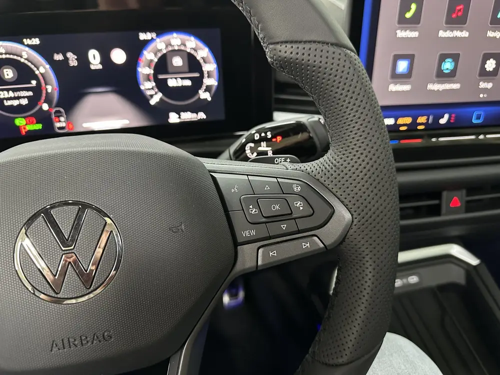 Volkswagen T-Roc 1.5 eTsi R-Line First Edition | H&K | Trekh uit 2026, foto 12