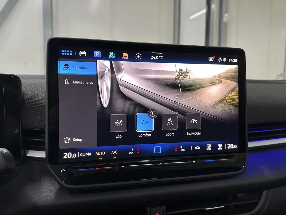 Volkswagen T-Roc 1.5 eTsi R-Line First Edition | H&K | Trekh uit 2026, foto 19