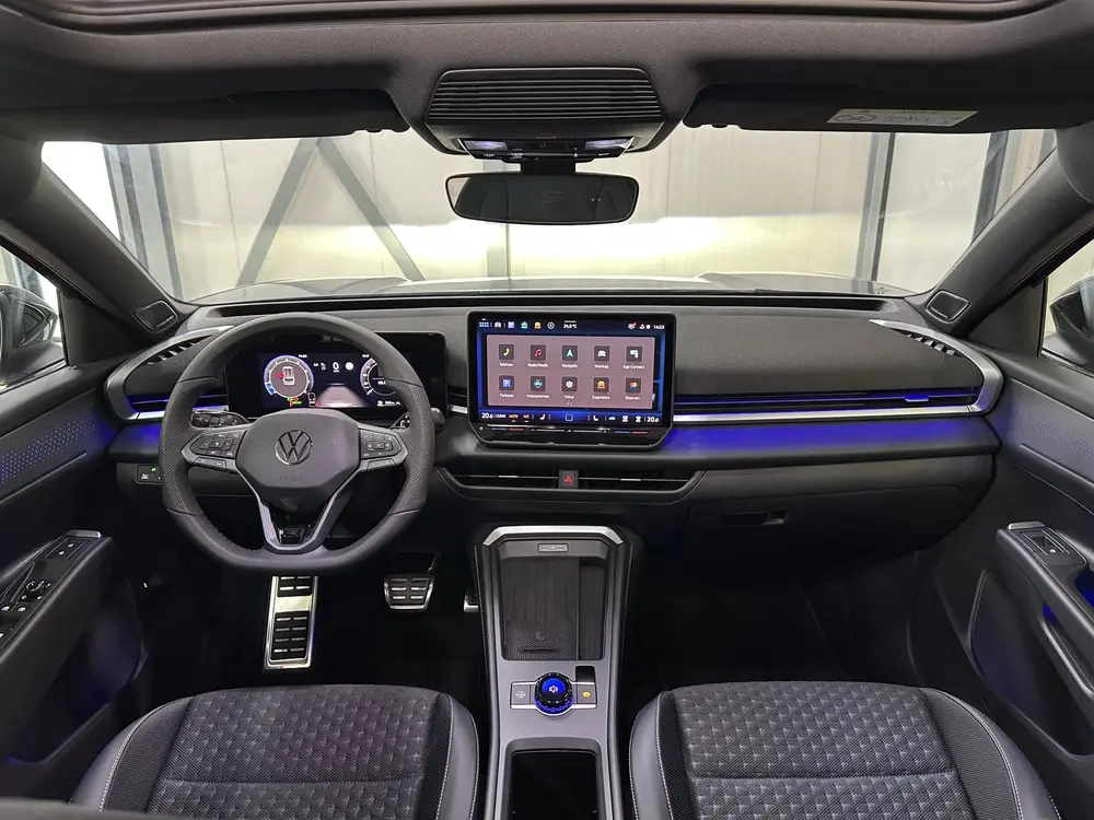 Volkswagen T-Roc 1.5 eTsi R-Line First Edition | H&K | Trekh uit 2026, foto 2