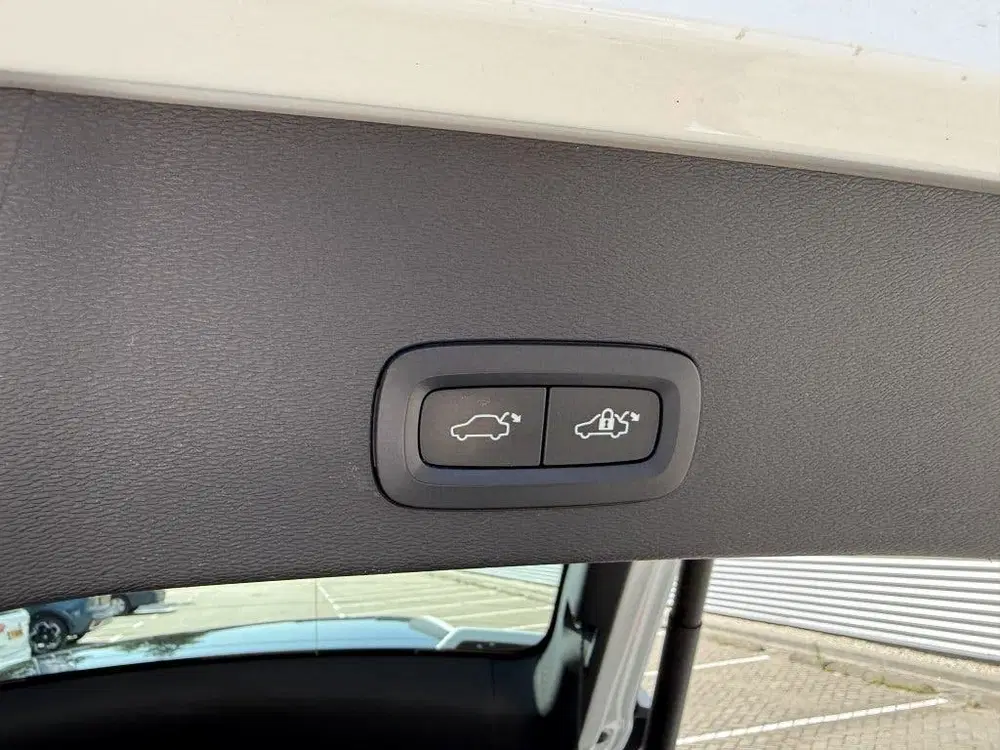 Volvo C40 Ultimate 69 kWh uit 2023, foto 20