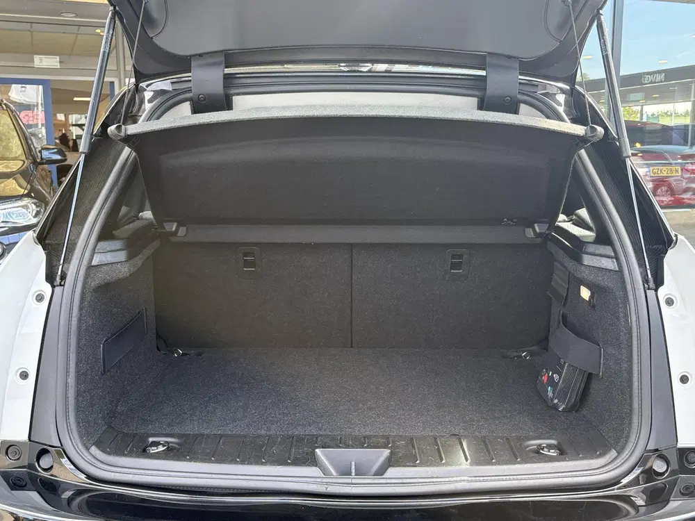 BMW i3 Basis 120Ah 42 kWh 170pk uit 2021, foto 10