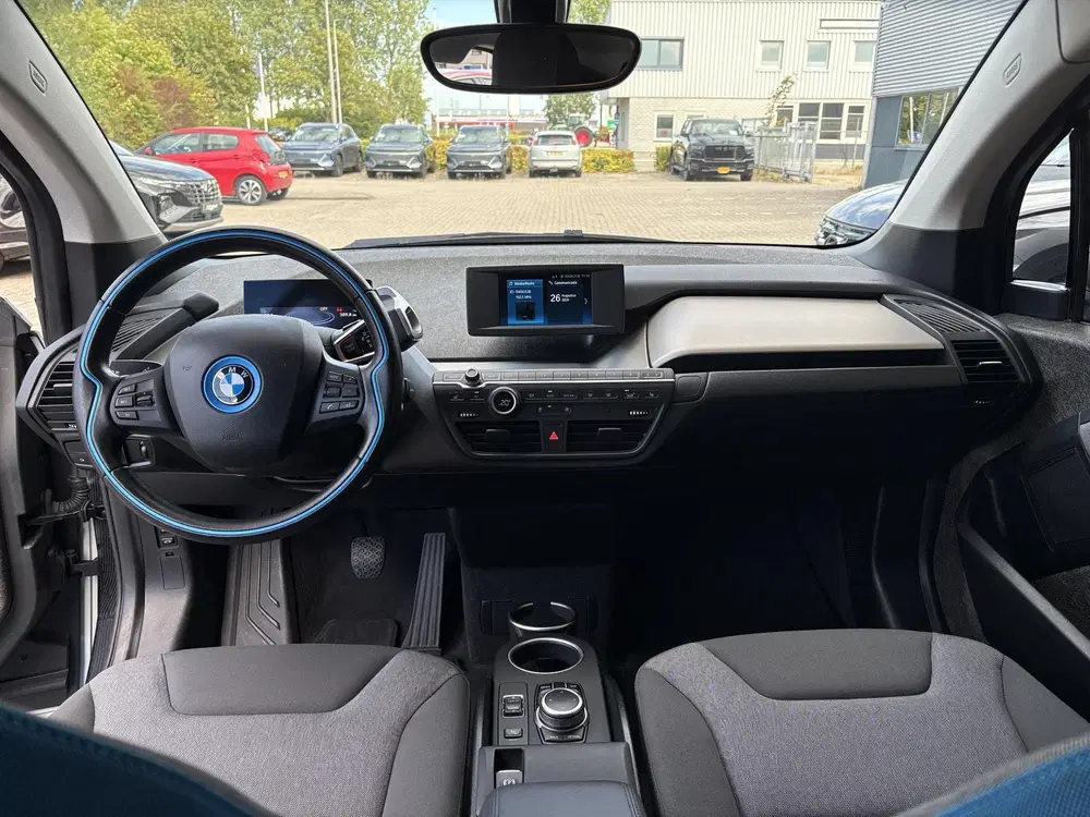 BMW i3 Basis 120Ah 42 kWh 170pk uit 2021, foto 15