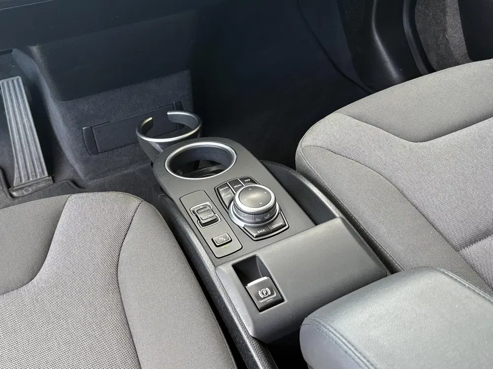 BMW i3 Basis 120Ah 42 kWh 170pk uit 2021, foto 18