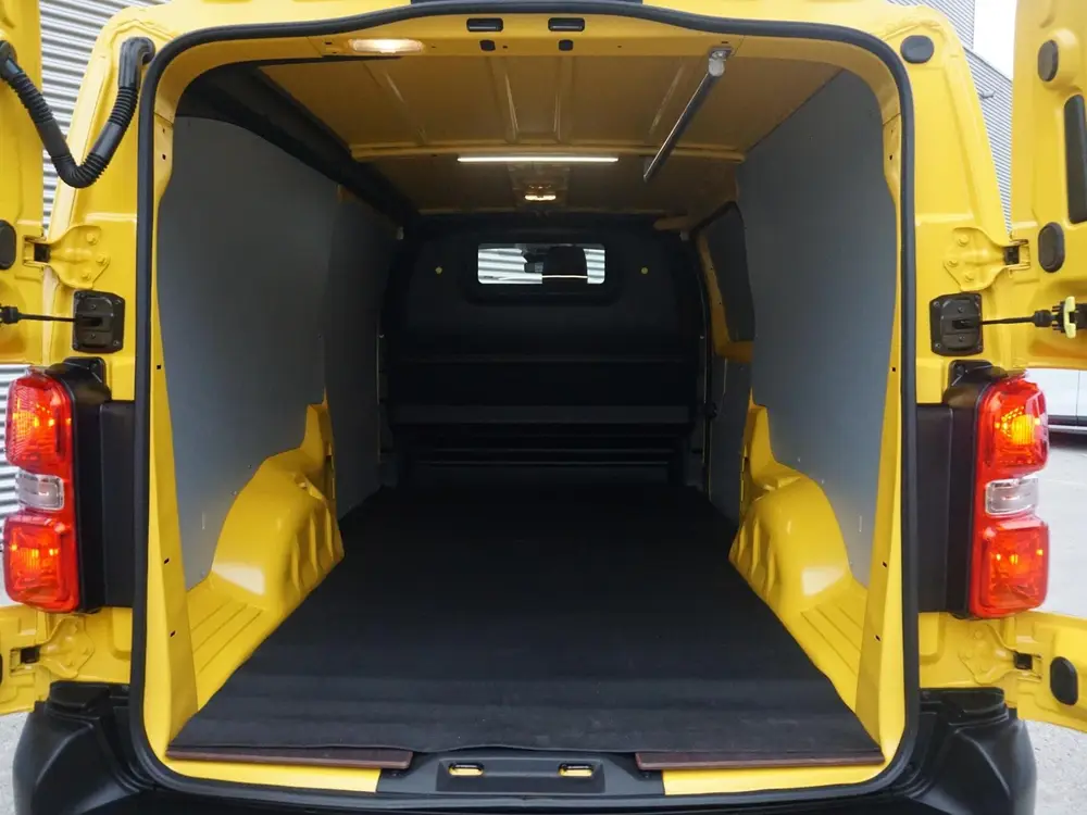 Opel Vivaro L3 75 kWh uit 2026, foto 8