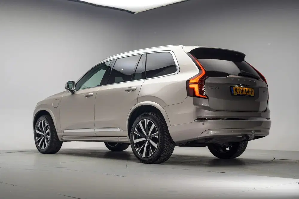 Volvo XC90 T8 Recharge Plug-In Hybrid AWD Core 7-Pers uit 2025, foto 3