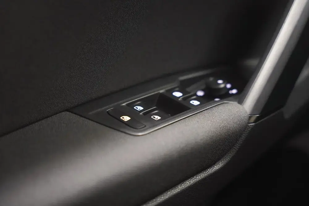 Volkswagen Tiguan 1.5 TSI Comfortline Business [ Apple carpl uit 2019, foto 19