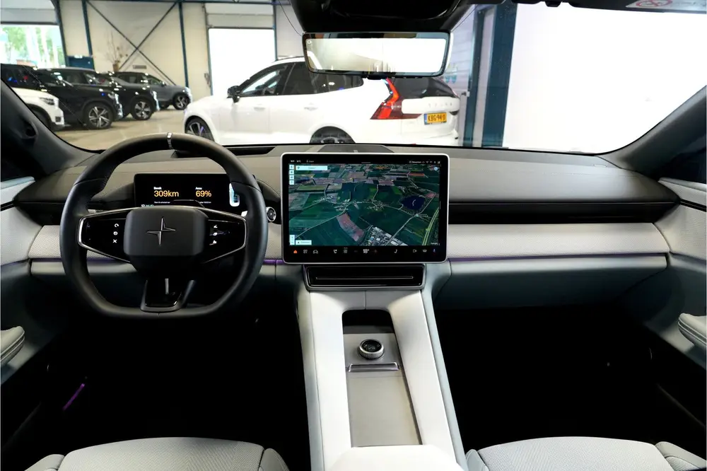 Polestar 4 Long Range Single motor 100 kWh Plus uit 2024, foto 2