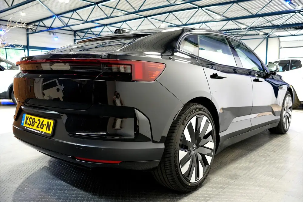 Polestar 4 Long Range Single motor 100 kWh Plus uit 2024, foto 5