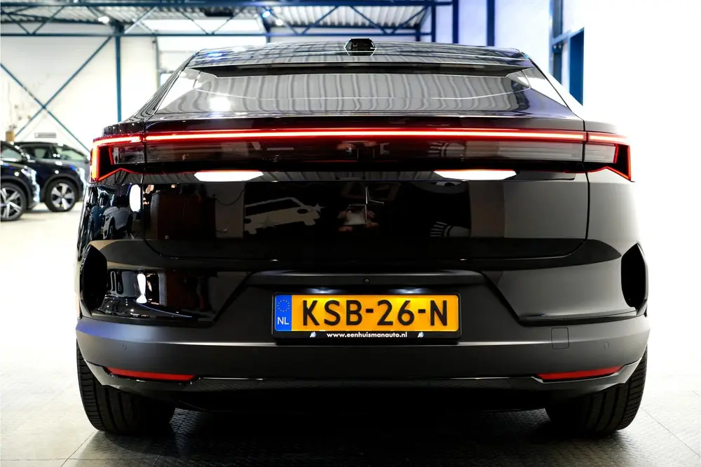 Polestar 4 Long Range Single motor 100 kWh Plus uit 2024, foto 7