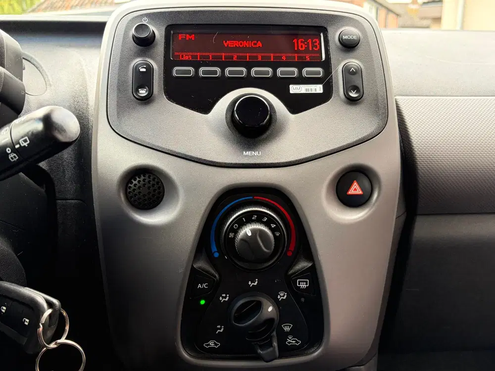 Peugeot 108 1.0 e-VTi Active 5Drs 44D-Km Airco Bluetoo uit 2020, foto 11