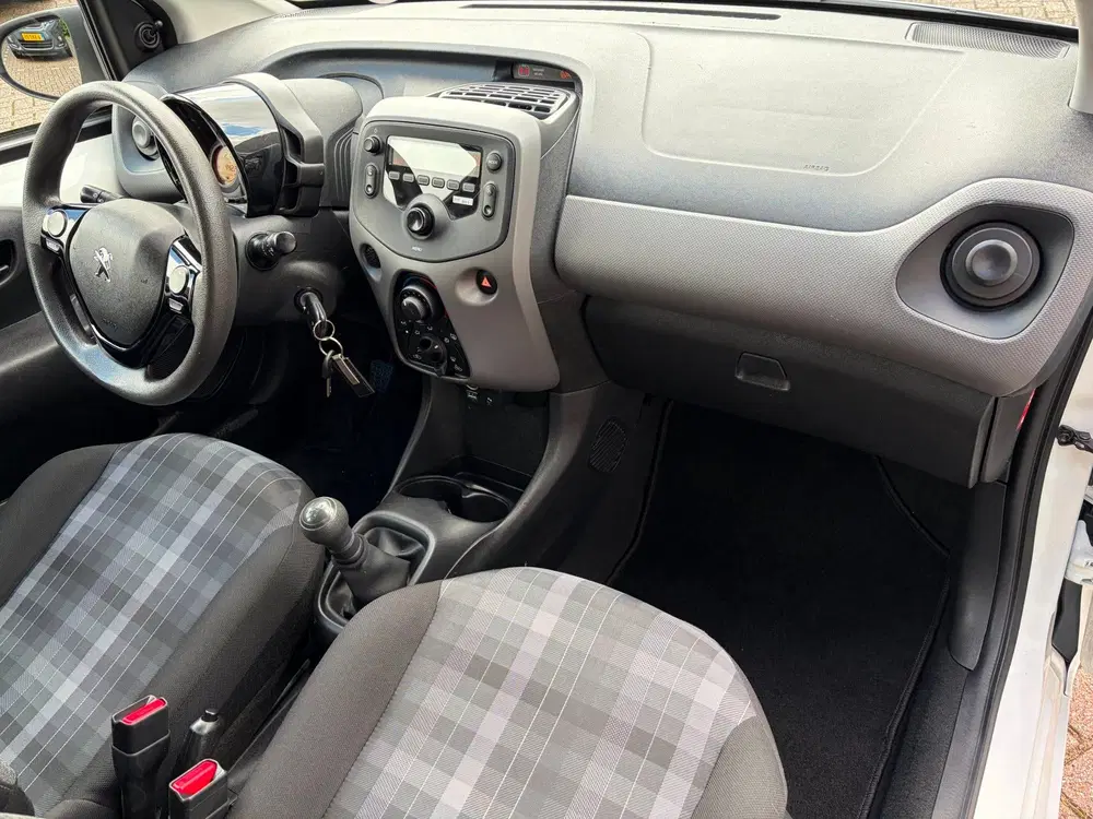 Peugeot 108 1.0 e-VTi Active 5Drs 44D-Km Airco Bluetoo uit 2020, foto 8