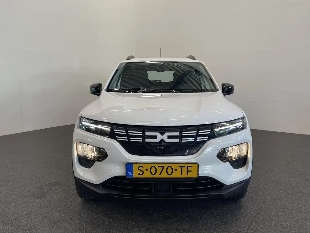 Dacia Spring Essential 27 kWh Airco uit 2023, foto 2